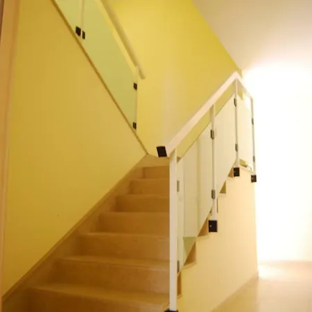 La Bed & Breakfast 4*